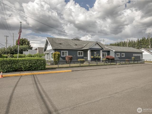 House for sale in Cosmopolis, Washington