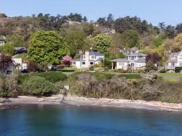 House for sale in Oak Bay, British Columbia
