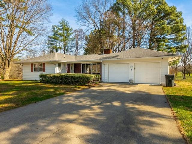 House for sale in Murphysboro, Illinois