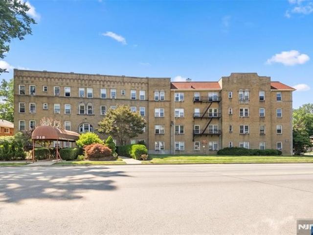 Condo for sale in Leonia, New Jersey