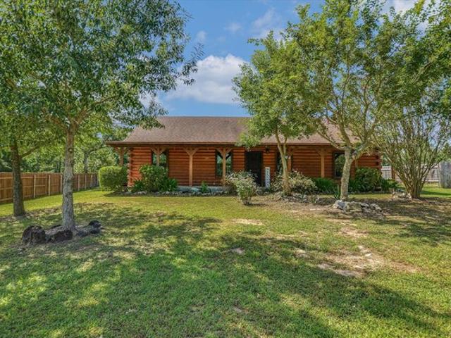 House for sale in Paige, Texas