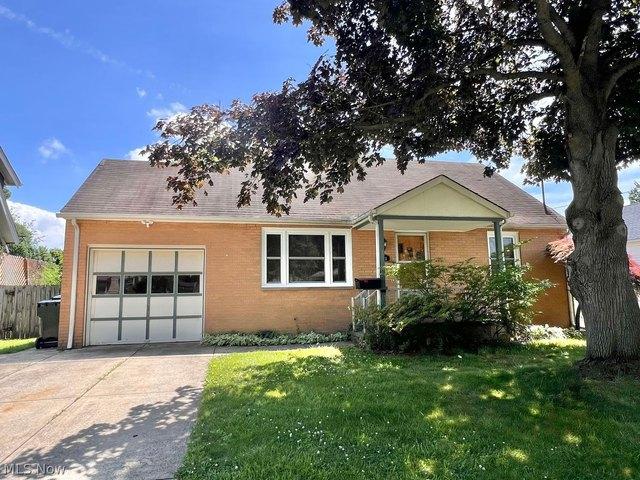 House for sale in Elyria, Ohio