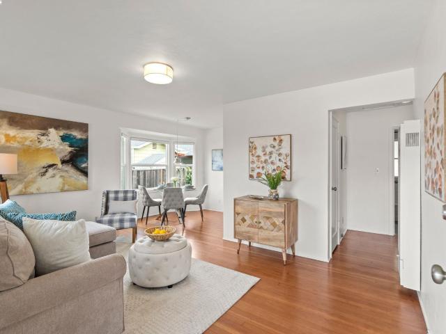 Townhouse for sale in Alameda