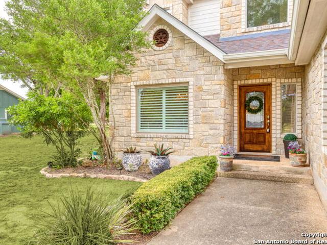 House for sale in Bandera