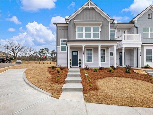 Townhouse for sale in Winder, Georgia