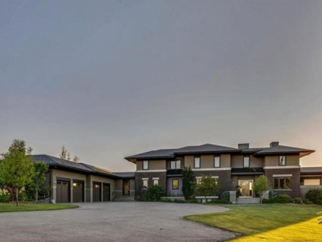 House for sale in Alberta