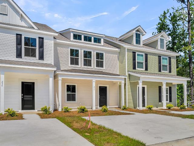 Townhouse for sale in Goose Creek, South Carolina