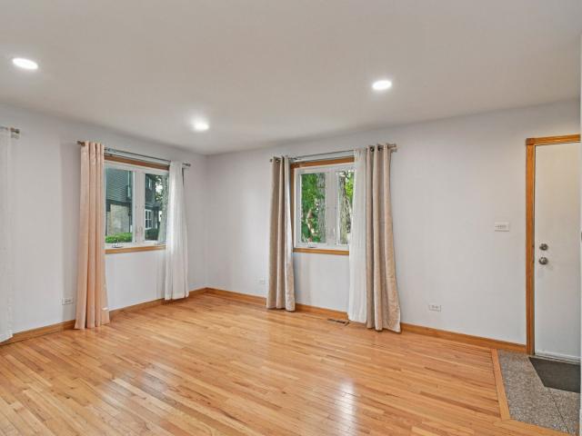 Townhouse for sale in Deerfield