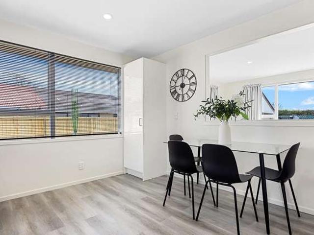 House for sale in Chaslands, Canterbury