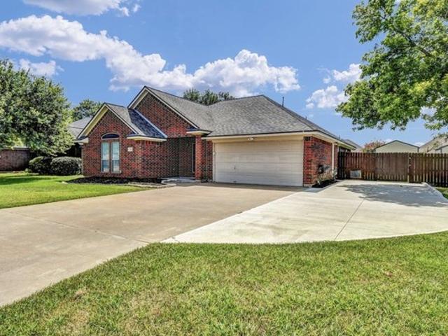 House for sale in Clute, Texas