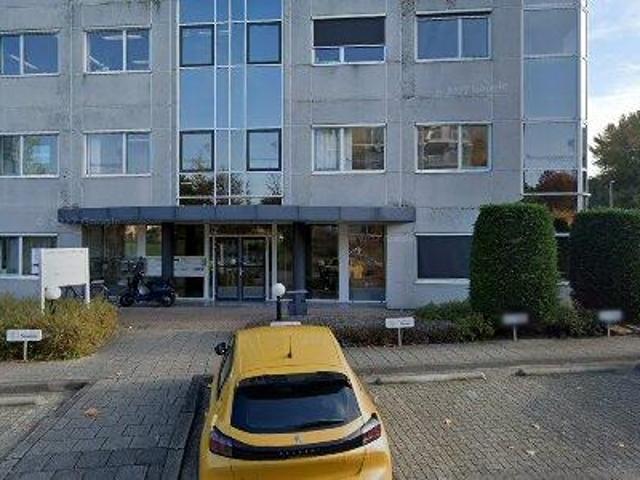 Bedrijfspand te huur in Driemanspolder, Zoetermeer