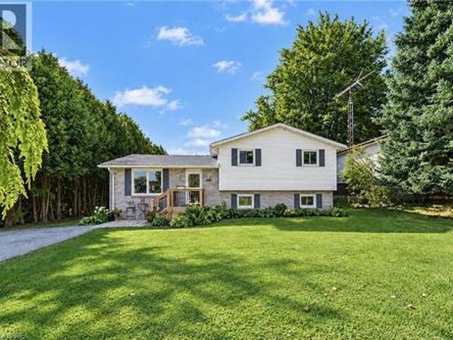 House for sale in Waterford, Ontario