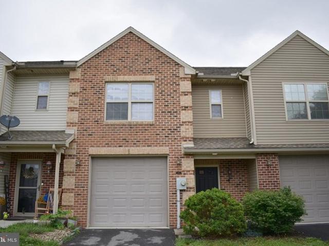Townhouse for sale in Chambersburg, Pennsylvania