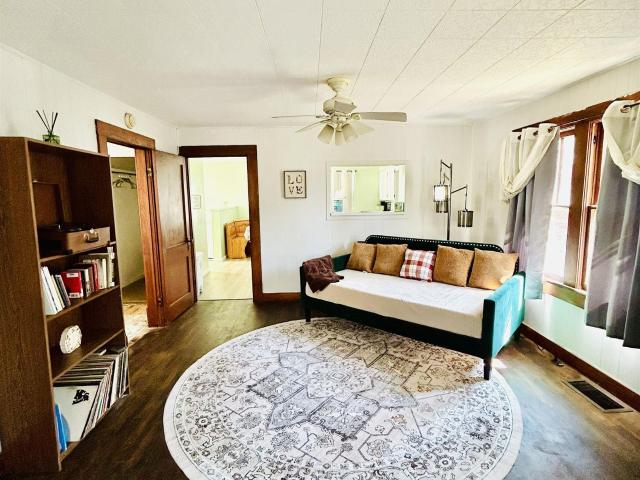 House for sale in Albion, Illinois