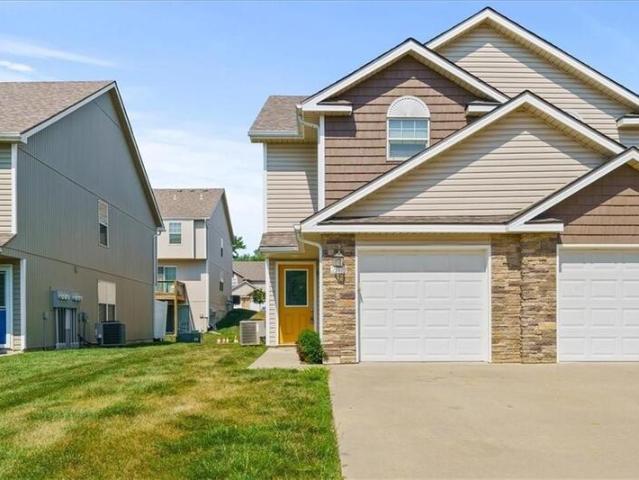Townhouse for sale in Raymore Townhouse for sale in Raymore