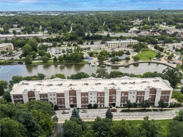Condo for sale in Batavia, Kane County