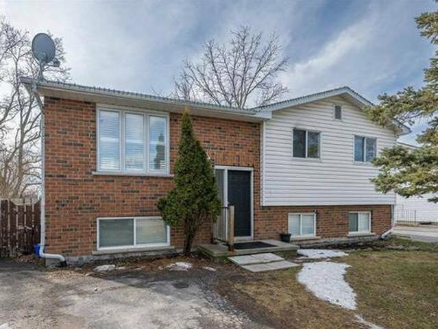 House for sale in Ontario