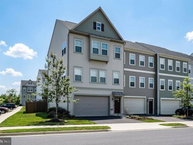 Townhouse for sale in Virginia