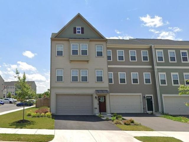 Townhouse for sale in Virginia