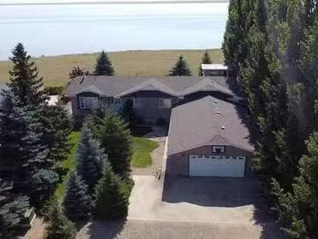 House for sale in Hitchcock Bay, Saskatchewan