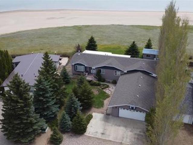 House for sale in Hitchcock Bay, Saskatchewan