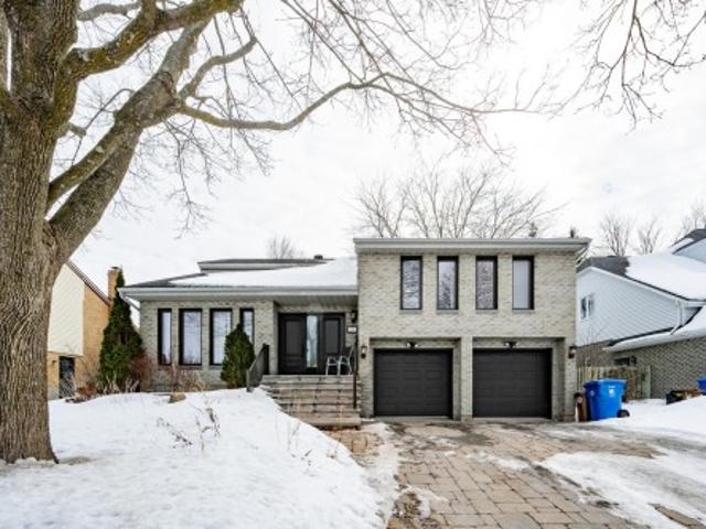 House for sale in Kirkland, Quebec