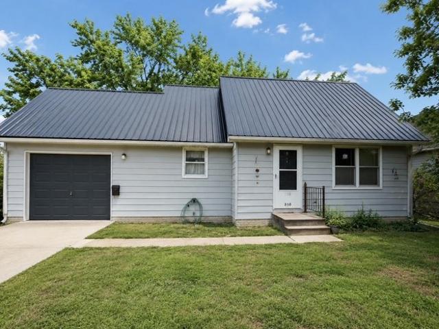 House for sale in Chariton, Iowa