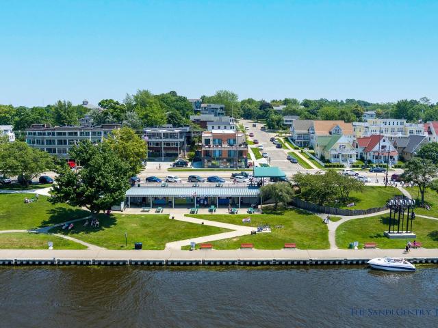 Condo for sale in Grand Haven, Michigan