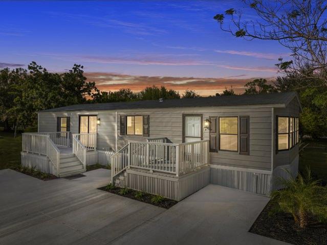 House for sale in Fellsmere, Florida