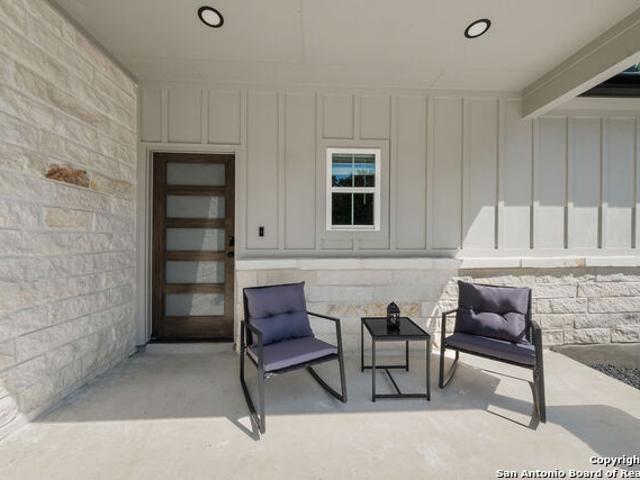 House for sale in Canyon Lake House for sale in Canyon Lake