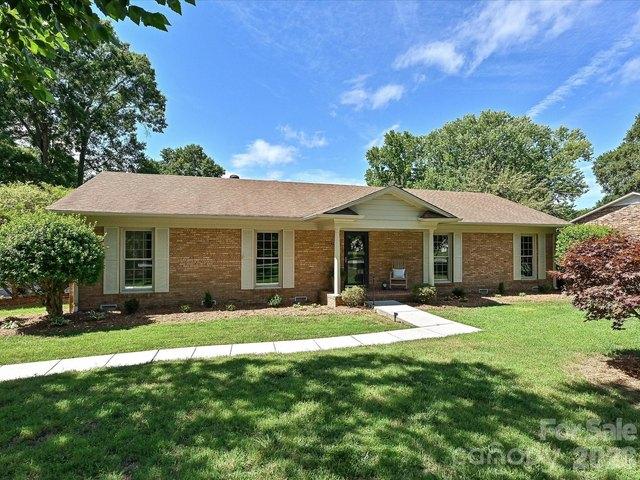House for sale in Mecklenburg, North Carolina