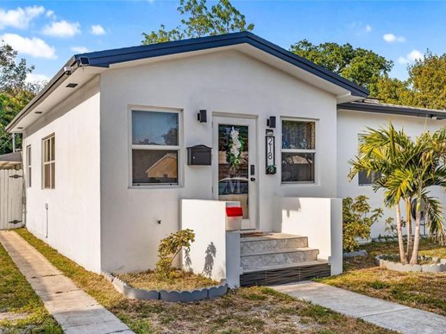 House for sale in Dania, Florida
