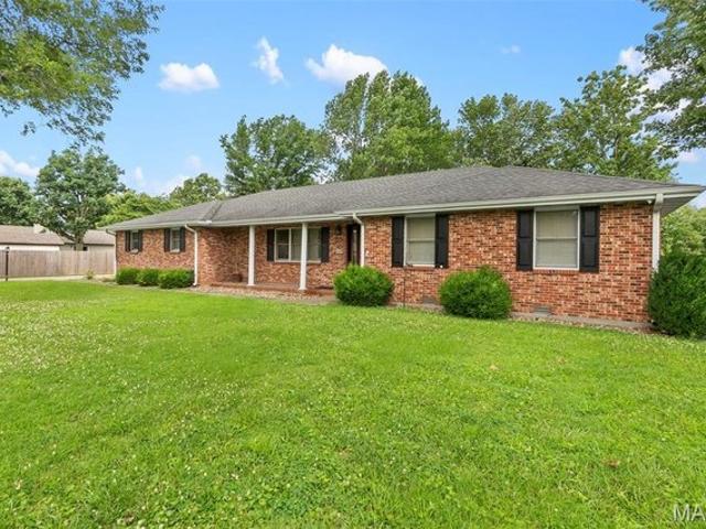 House for sale in Sikeston, Missouri