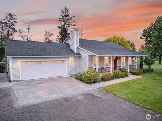 House for sale in Cathlamet, Washington