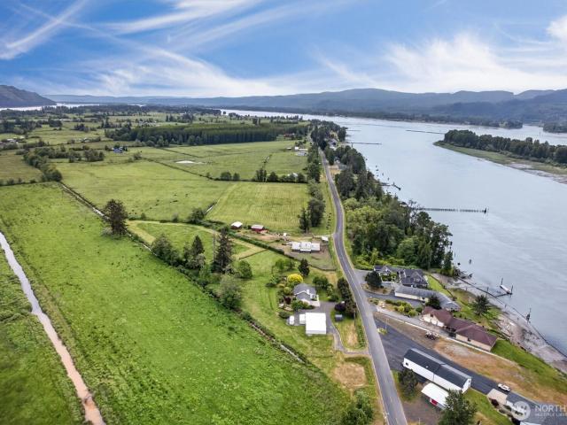 House for sale in Cathlamet, Washington
