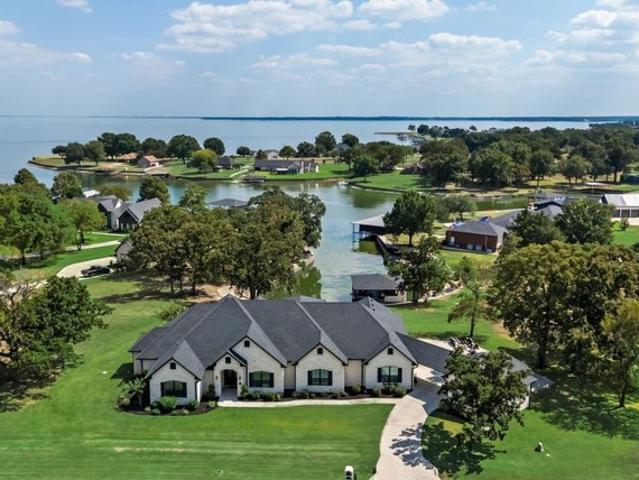 House for sale in Navarro, Texas