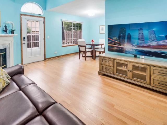 Townhouse for sale in Buffalo Grove, Illinois