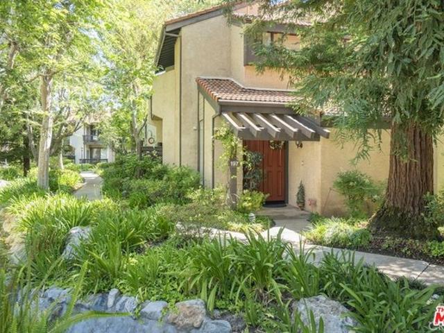 Townhouse for sale in Woodland Hills-Warner Center Neighborhood Council District, Canoga Park