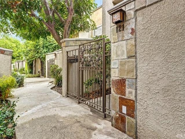 Townhouse for sale in Chatsworth, California