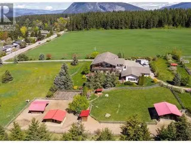 House for sale in Salmon Arm, British Columbia