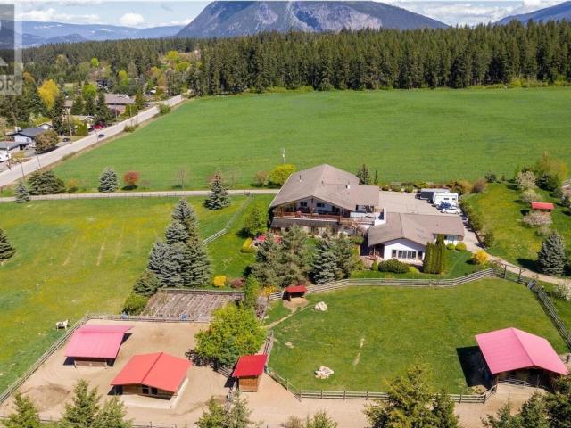 House for sale in Salmon Arm, British Columbia