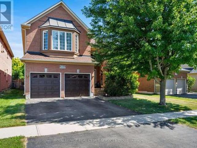 House for sale in Oakville, Ontario