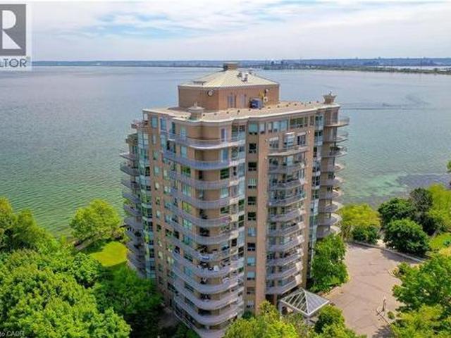 Condo for sale in Burlington, Ontario