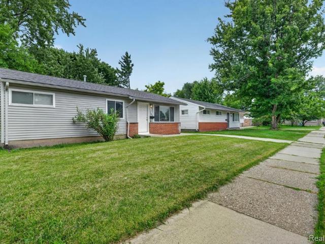 House for sale in Oak Park, Michigan