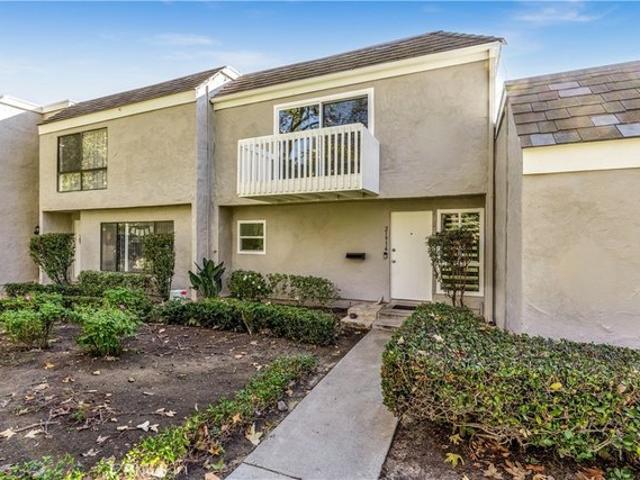 Townhouse for sale in Foothill Ranch, California