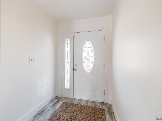 House for sale in Grosse Ile, Michigan