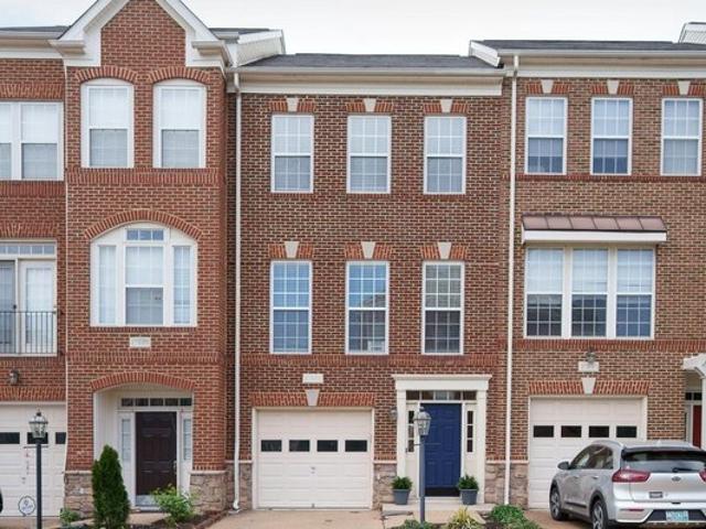 Townhouse for sale in Virginia
