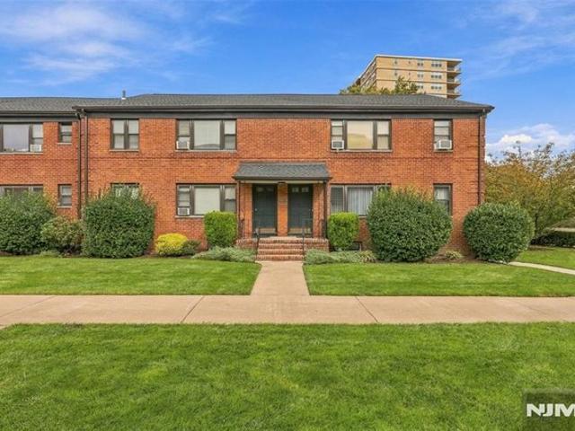 Condo for sale in Fort Lee, Bergen County