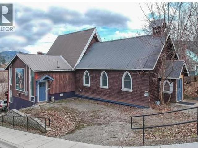 House for sale in Lumby, British Columbia