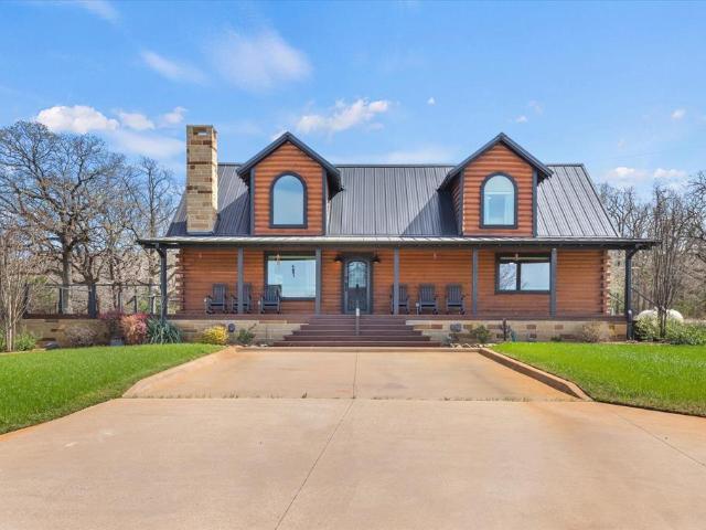 House for sale in Saint Jo, Texas